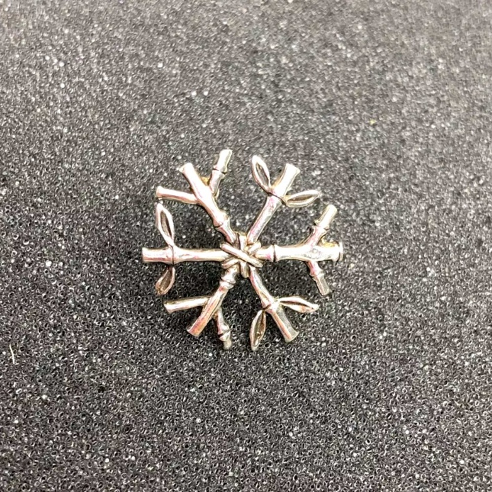John Hardy 925 Sterling Snowflake Lapel Pin Tie